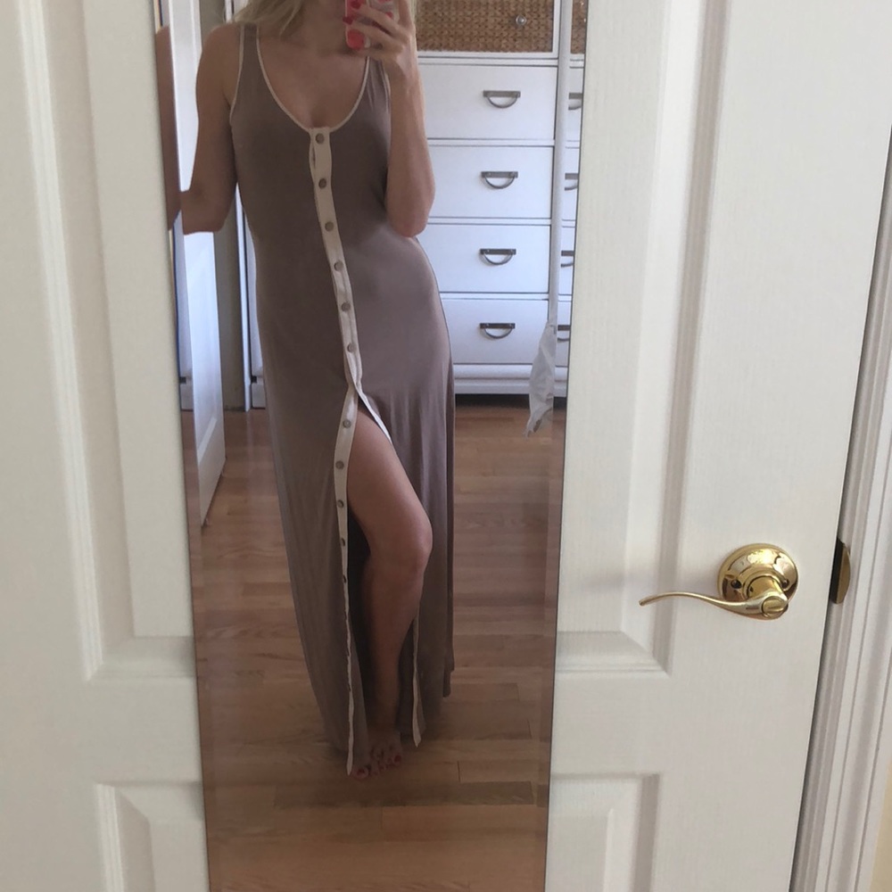 Maxi brown button up dress 👗